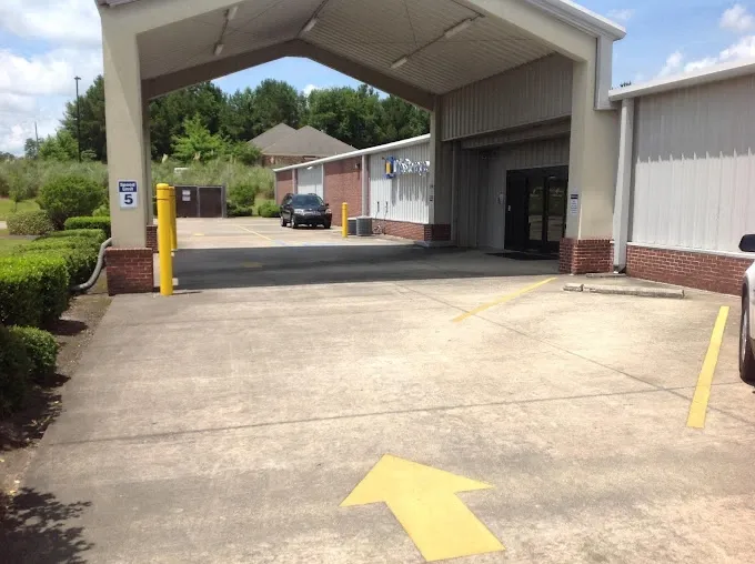 drive up storage, Devon Self Storage - Duluth