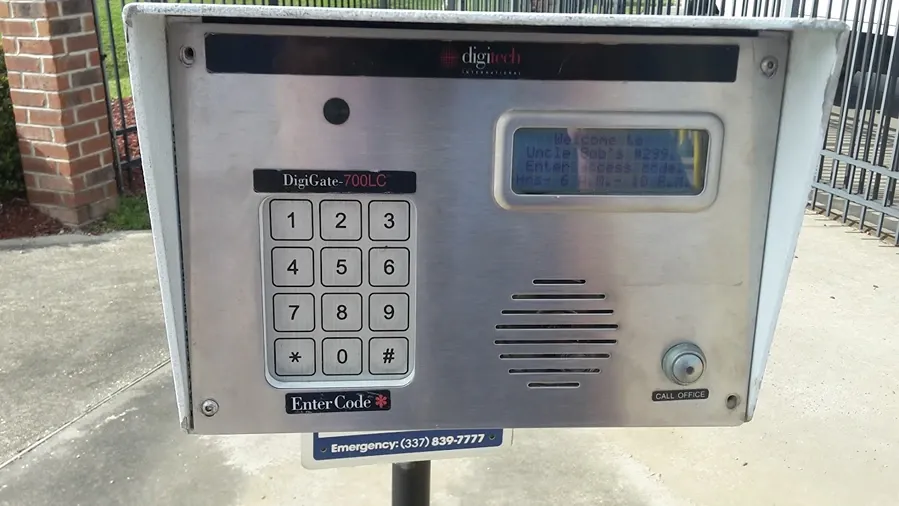 key pad access, Devon Self Storage - Broussard