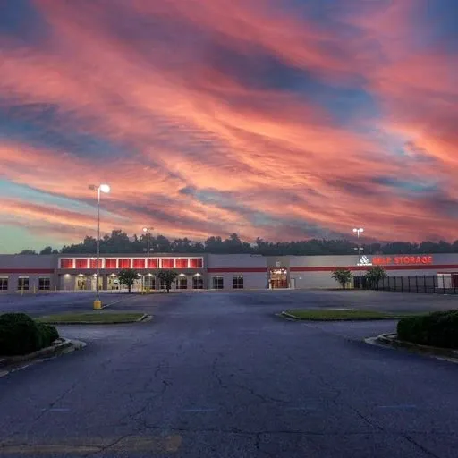 Exterior of Devon Self Storage in Macon.