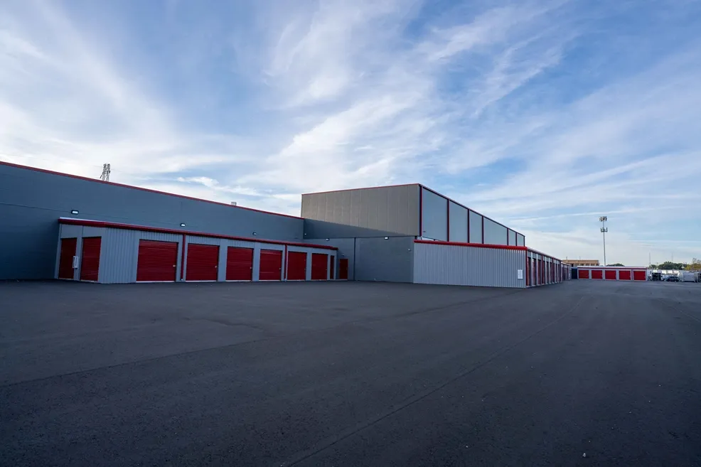 Devon Self Storage Fraser MI units.