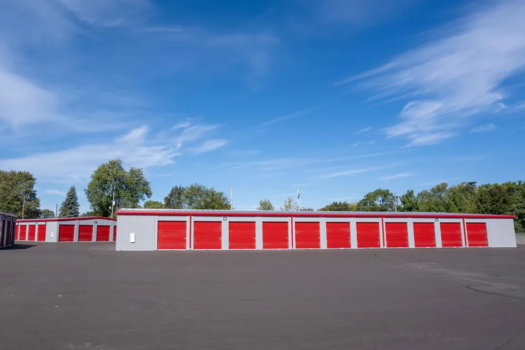 Devon Self Storage Fraser Michigan exterior storage facility, drive up storage