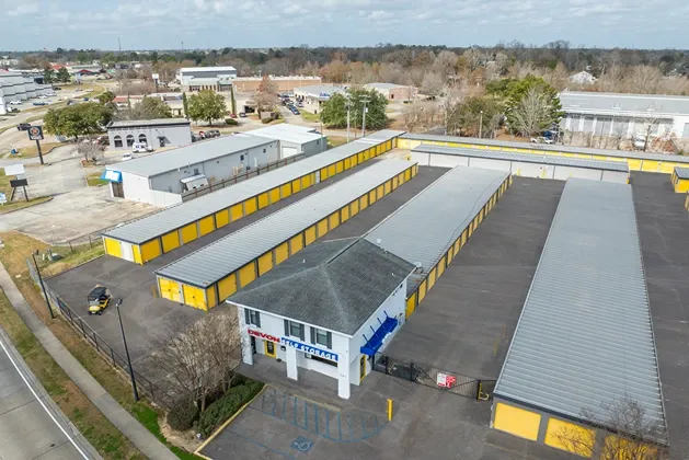 Exterior image of Devon Self Storage facility on Coursey Blvd
