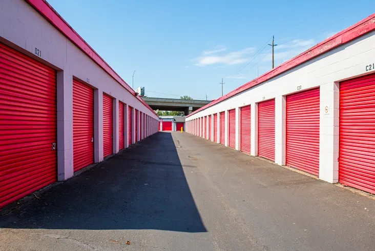 Exterior units at Devon Self Storage Schmeer Road