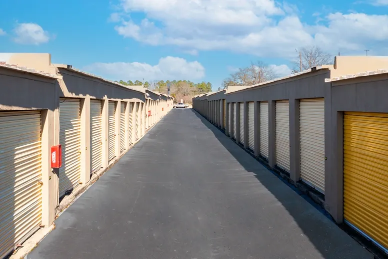 Exterior image of Devon Self Storage units 7437 Garners