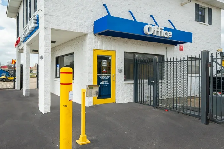 Exterior image of Devon Self Storage office, Coursey Blvd