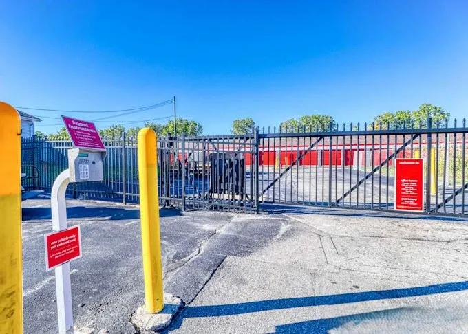 Gate code access, secure storage unit facility in Chesterfield, MI, Devon Self Storage - Chesterfield