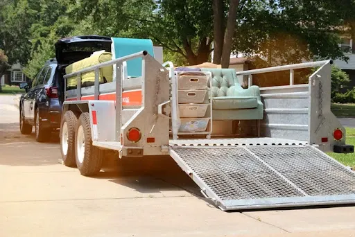 devon-moving-trailer.jpg