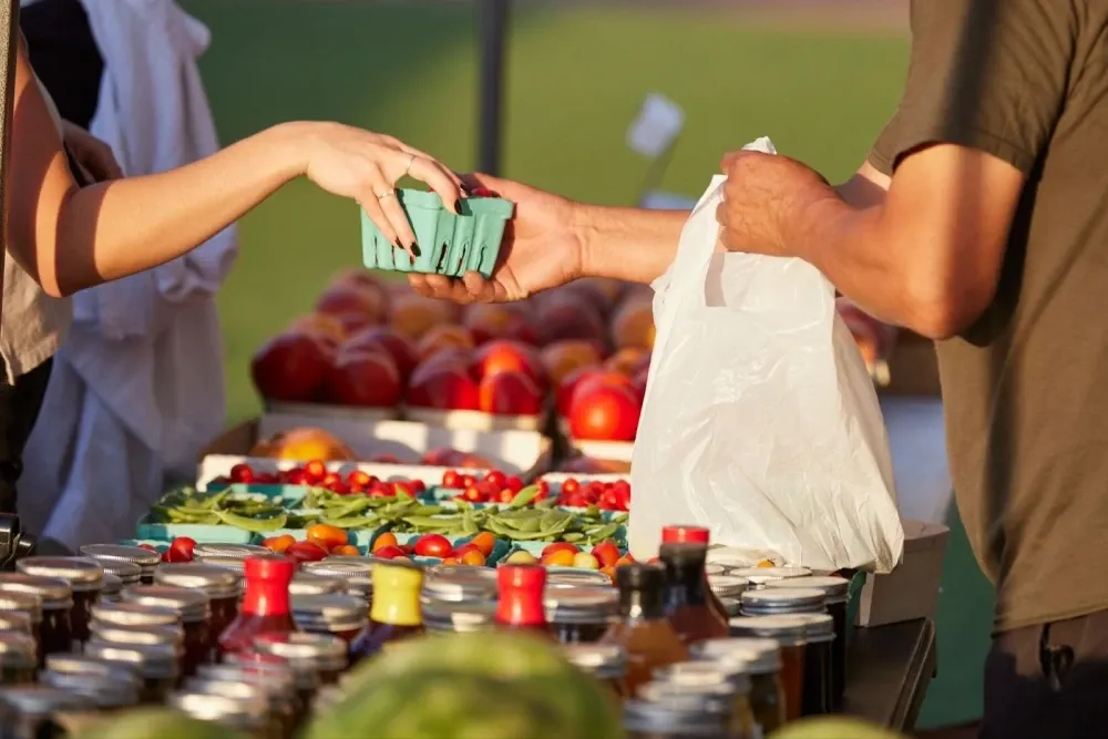 farmersmarket.webp