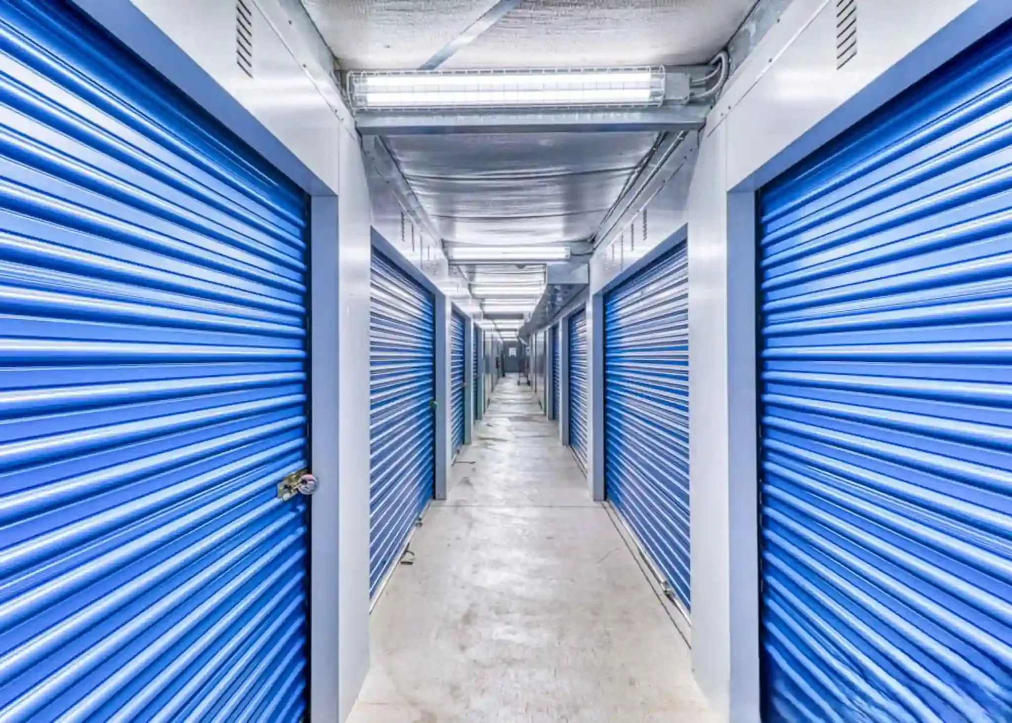 Indoor storage units Lansing, MI, Devon Self-Storage - Lansing