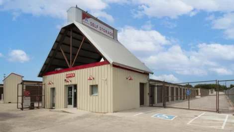 Entrance, storefront to Self Storage Units in New Braunfels