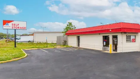 Exterior view of Devon Self Storage Office