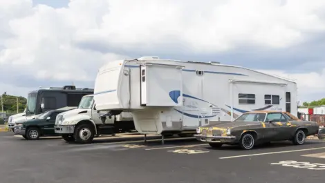 Exterior Image of Devon Self Storage Parking Spaces