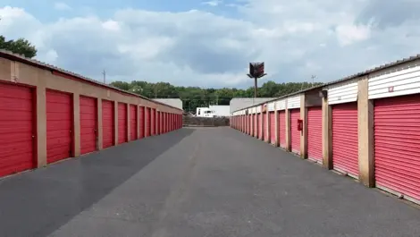 Exterior image of Devon Self Storage units in Oakhaven, Memphis