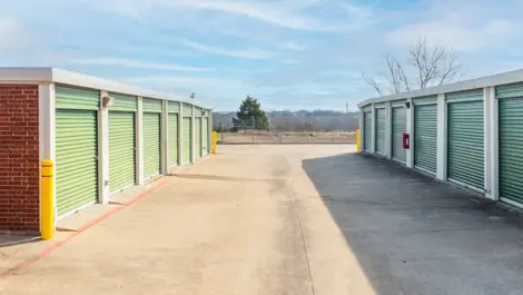 Self Storage in Greenville, TX, drive up storage