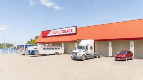 Storefront to Devon Self Storage in Raleigh, Memphis, TN