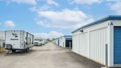 Exterior Image of Parking Spaces at Devon Self Storage Lynwood, IL