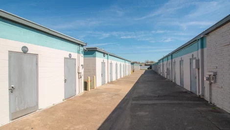 Drive up storage Self Storage Units in Fort Worth, TX, at 6465 E. Rosedale Street