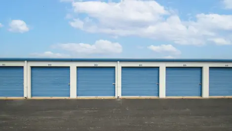 Exterior Image of Devon Self Storage Units in Lynwood, IL