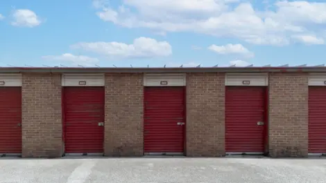 Exterior Image of Devon Self Storage outdoor units