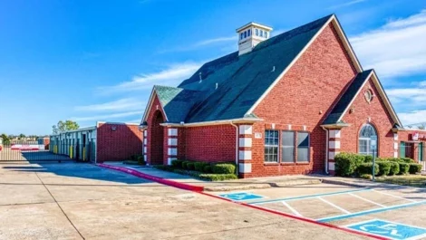 Store front Self Storage in Greenville, TX