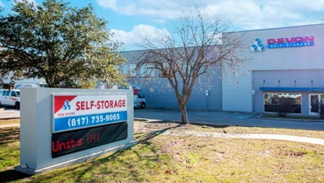 Storefront with sign of self storage in Southwest Fort Worth, TX