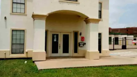 Exterior of Devon Self Storage in Loy Lake.