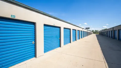 Exterior Image of Devon Self Storage outdoor units in Milwaukee, WI