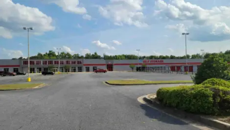Exterior of Devon Self Storage in Macon.