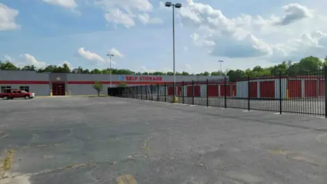 Exterior of Devon Self Storage in Macon.