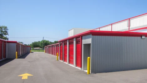 Drive up storage units in Warren, MI, Devon Self Storage - Warren