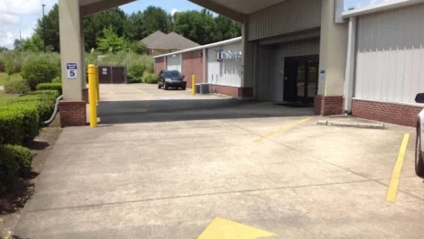 drive up storage, Devon Self Storage - Duluth