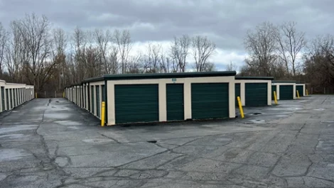 drive up storage with green doors Waterford Township, MI, Storage Units on Dixie Highway