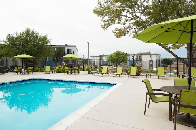 Poolside at Park 88 near Devon Self Storage Northglenn