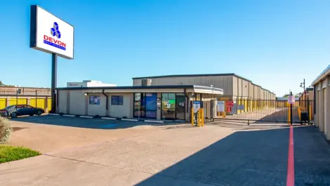 Exterior view, entrance to Devon Self Storage - Plantation Road