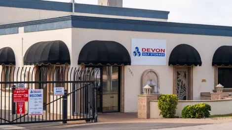Phoenix Arizona, Devon Self Storage