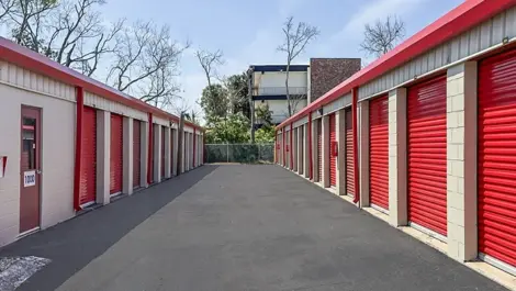 Drive up storage units in Hendersonville at Devon Self Storage - Main Street