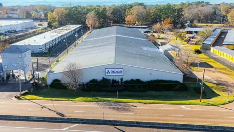 Skyview of outdoor entrance to Devon Self Storage 5961 Interstate in Jackson, MS