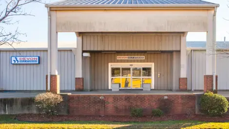 Exterior view of entrance to Devon Self Storage 5961 Interstate in Jackson, MS