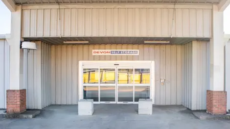 Covered drop off area at self storage facility in Jackson, MS, at Devon Self Storage 5961 Interstate in Jackson, MS
