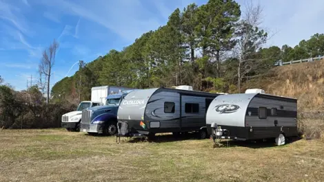 Exterior image of Devon Self Storage parking 7437 Garners