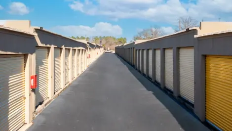 Exterior image of Devon Self Storage units 7437 Garners