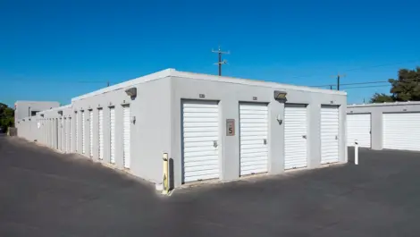 Drive up access storage at Devon Self Storage - Perrin in San Antonio, TX. Wide lanes for drop off