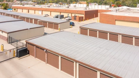 Drive up storage units Lawrence, KS, University Storage - Lawrence : Managed by Devon Self Storage