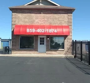 Entrance and storefront, Self Storage in Cape Girardeau, MO on 1678 Kingsway Drive