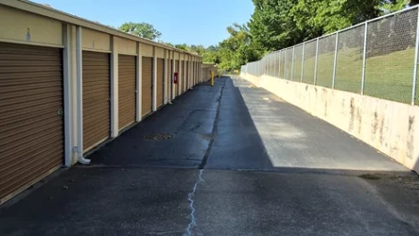 Row of storage units, Self Storage in Cape Girardeau, MO on 1678 Kingsway Drive