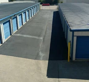 Devon Self Storage - Winchester, drive up storage