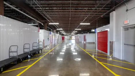 wide lane drive up storage in Baton Rouge