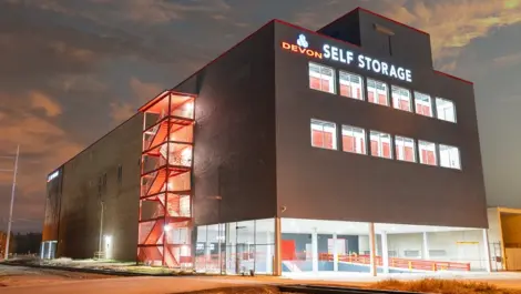 Outside view of Devon Self Storage Baton Rouge