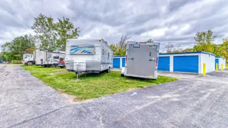 parking storage and rv storage in Lansing, MI