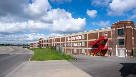 Exterior view of Devon Self Storage in St. Louis, MO